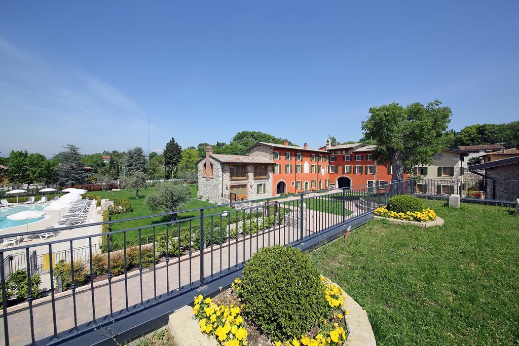 Aparthotel Borgo Mondragon 4*