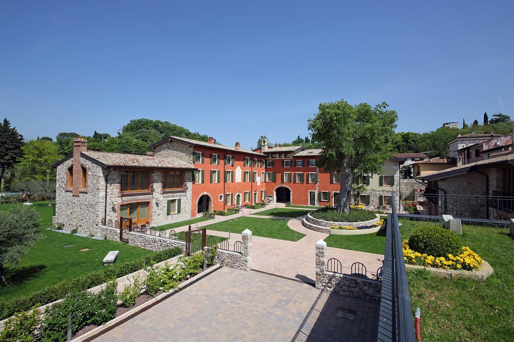 Borgo Mondragon Aparthotel 4*
