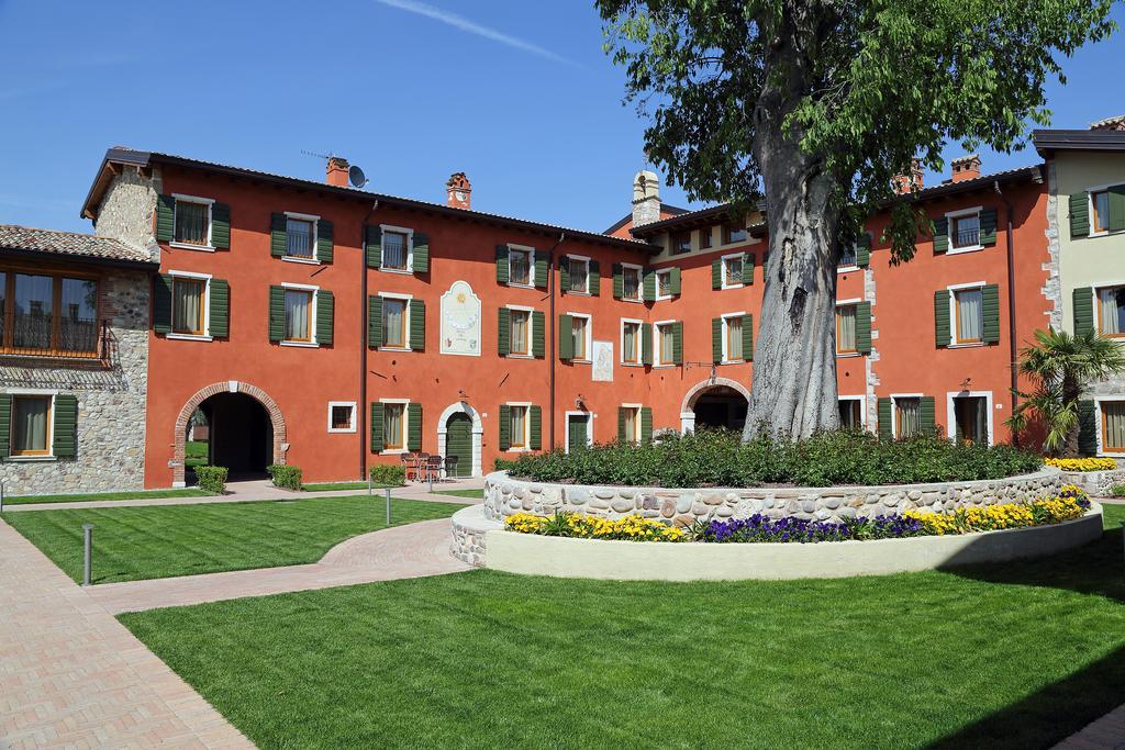 Borgo Mondragon Aparthotel Lazise